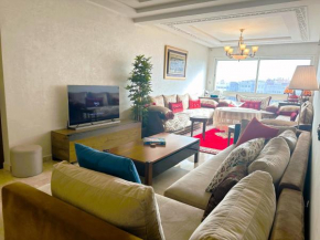 Cosy & calm - central near train and tramway